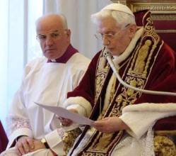 Renuncia de Benedicto XVI, 2013